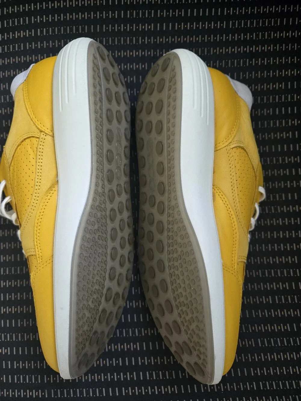 Ecco Yellow Sneakers US8
